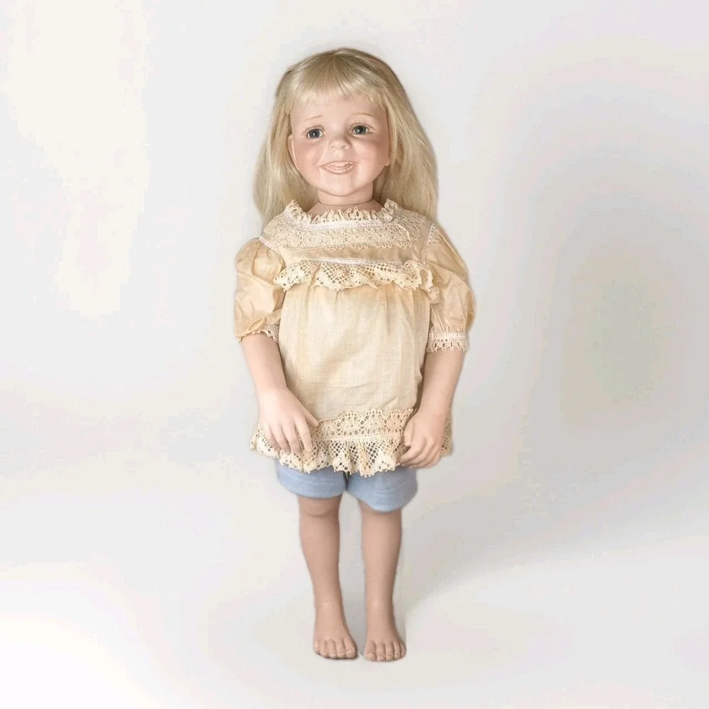VTG Dianna Effner 1999 Expressions Doll Smiling Miranda 25